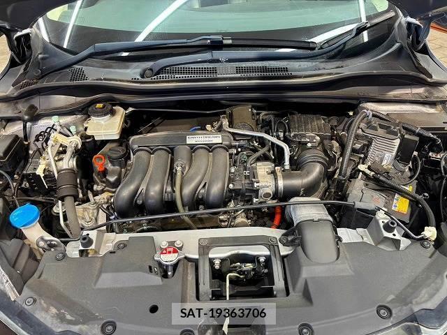 Honda VEZEL 2016-04 8866794-13