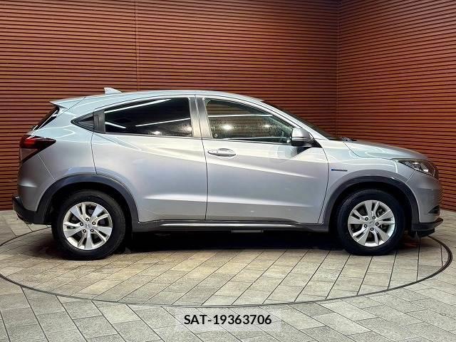Honda VEZEL 2016-04 8866794-16
