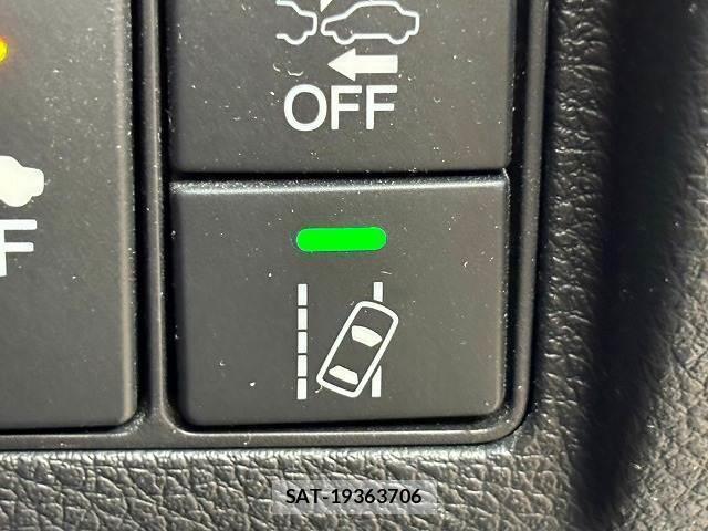 Honda VEZEL 2016-04 8866794-8