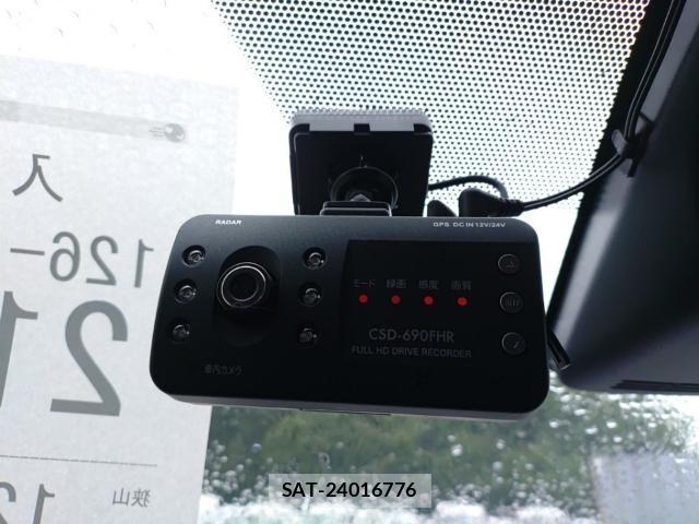 Toyota VITZ 2019-09 8865601-16
