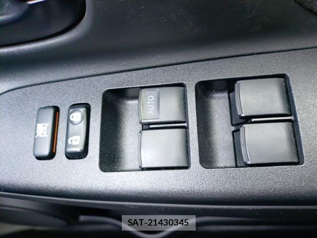 Toyota VITZ 2019-09 8865616-13