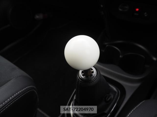 Toyota VITZ 2019-03 8866931-2
