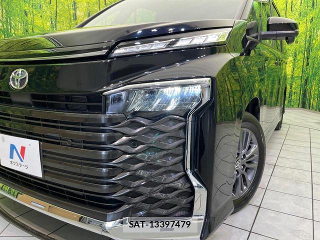 Toyota VOXY 2024-08 8865379-11
