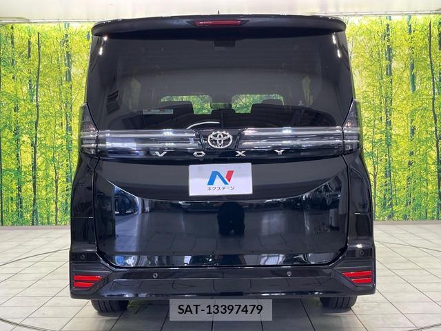 Toyota VOXY 2024-08 8865379-14