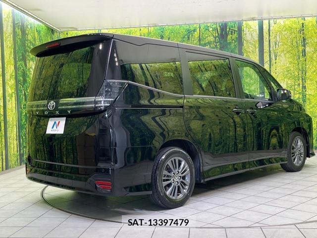 Toyota VOXY 2024-08 8865379-16