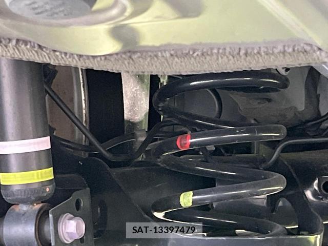 Toyota VOXY 2024-08 8865379-19