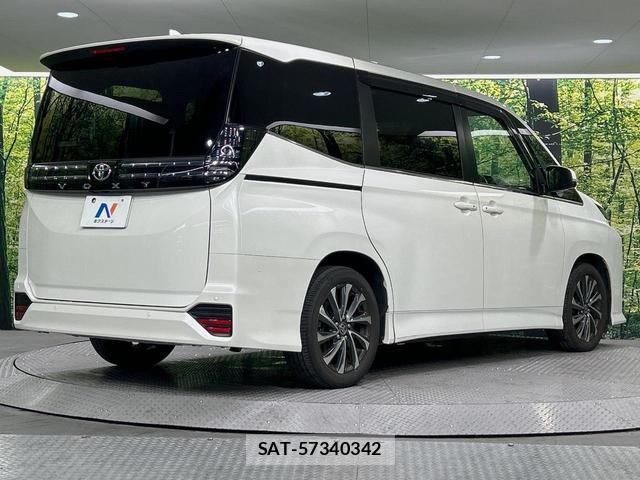 Toyota VOXY 2024-09 8865562-17