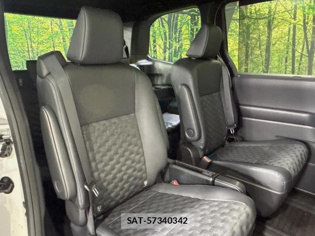 Toyota VOXY 2024-09 8865562-8