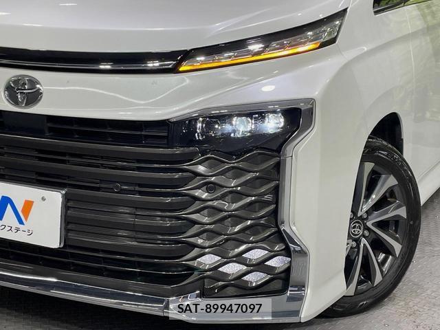Toyota VOXY 2025-09 8865572-11