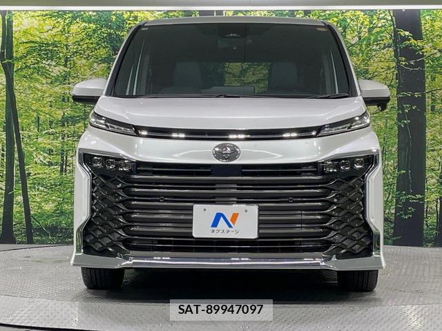 Toyota VOXY 2025-09 8865572-13