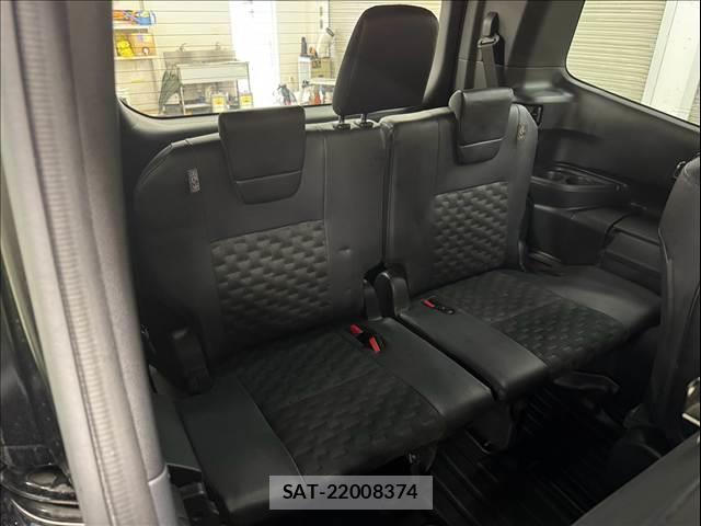 Toyota VOXY 2025-04 8866072-11