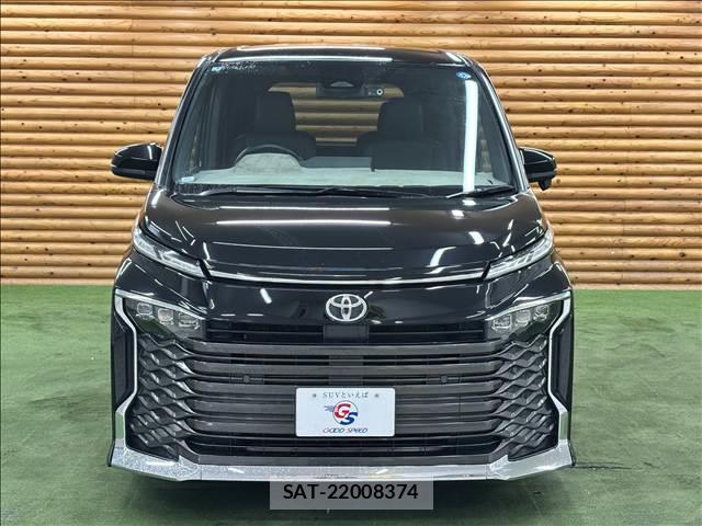 Toyota VOXY 2025-04 8866072-14
