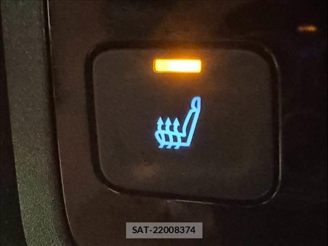 Toyota VOXY 2025-04 8866072-5