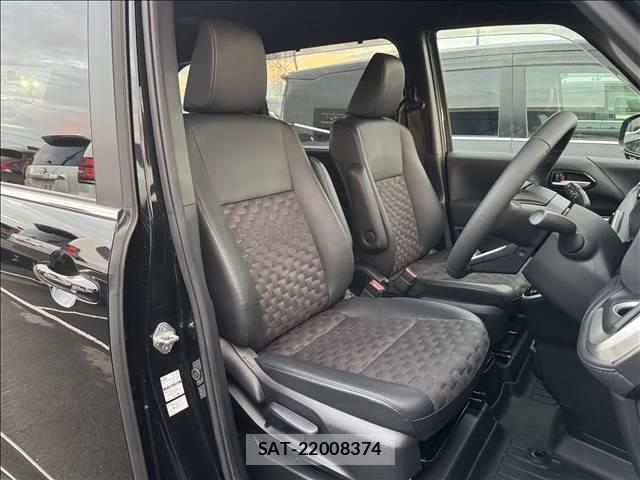 Toyota VOXY 2025-04 8866072-9