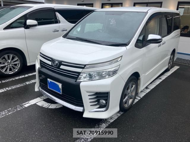 Toyota VOXY 2015-03 8866104-0