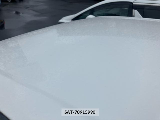 Toyota VOXY 2015-03 8866104-11