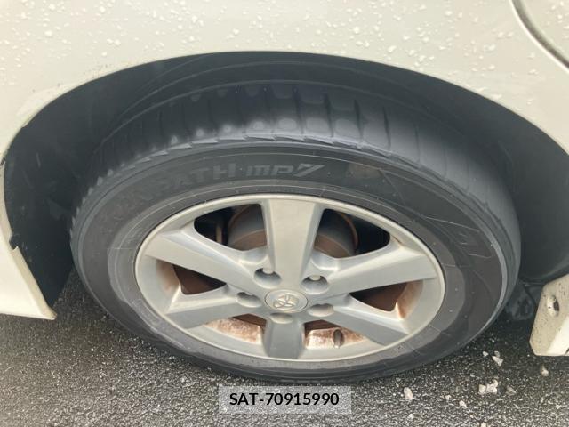 Toyota VOXY 2015-03 8866104-13
