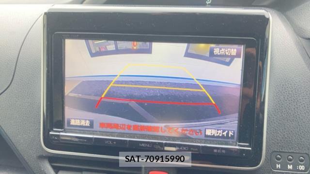 Toyota VOXY 2015-03 8866104-15