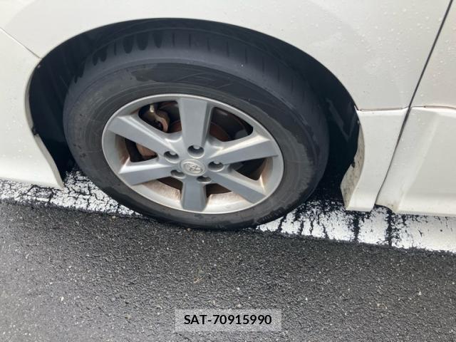 Toyota VOXY 2015-03 8866104-3