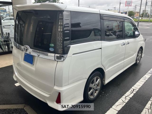 Toyota VOXY 2015-03 8866104-5