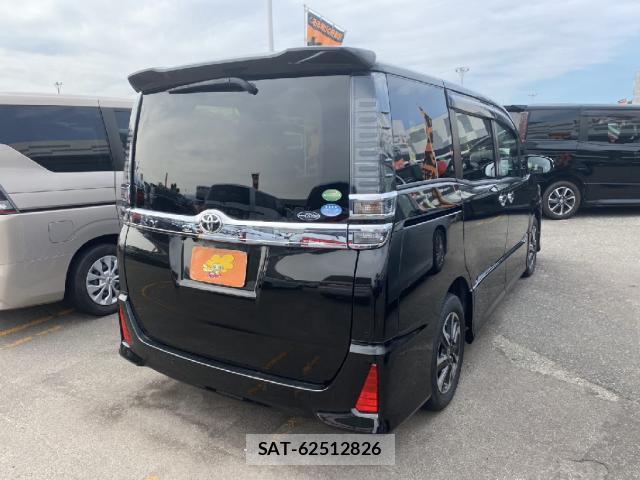 Toyota VOXY 2019-07 8866121-1