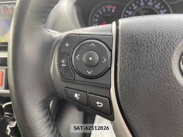 Toyota VOXY 2019-07 8866121-13