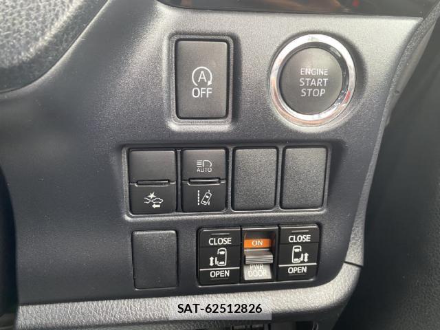 Toyota VOXY 2019-07 8866121-15