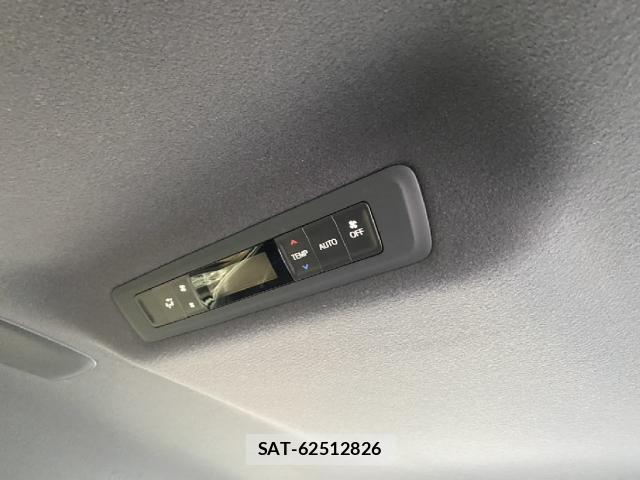 Toyota VOXY 2019-07 8866121-18