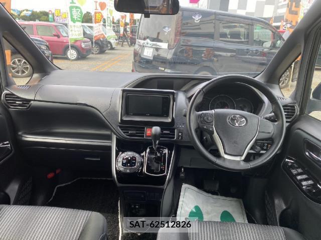 Toyota VOXY 2019-07 8866121-2