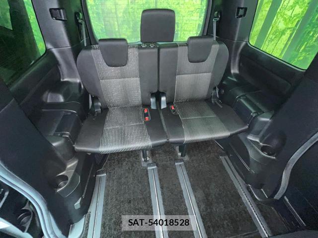 Toyota VOXY 2019-01 8866367-10