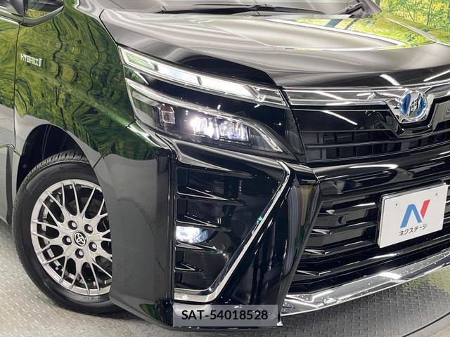 Toyota VOXY 2019-01 8866367-12