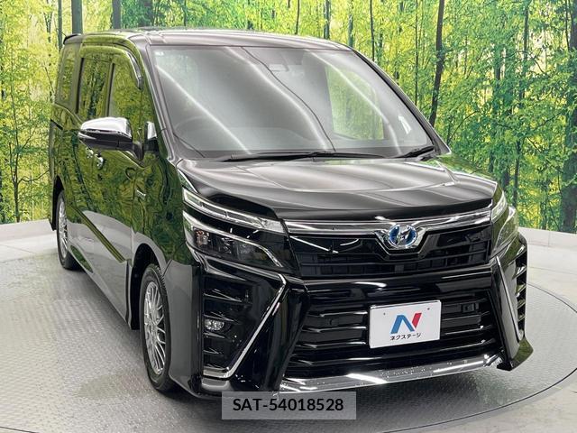 Toyota VOXY 2019-01 8866367-16