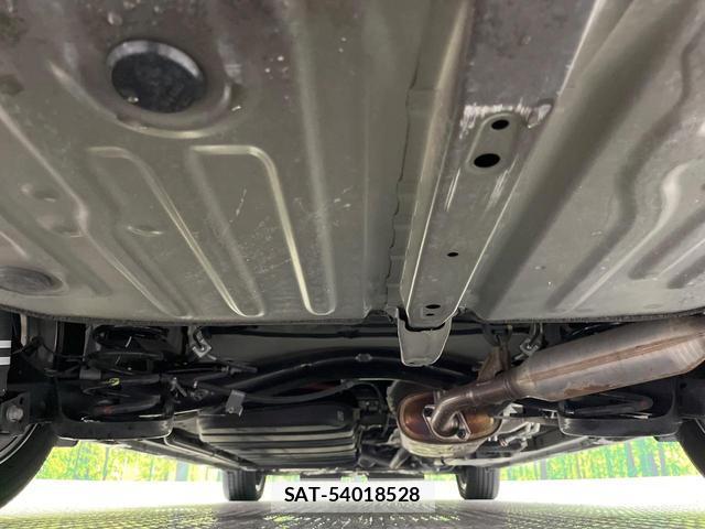 Toyota VOXY 2019-01 8866367-19