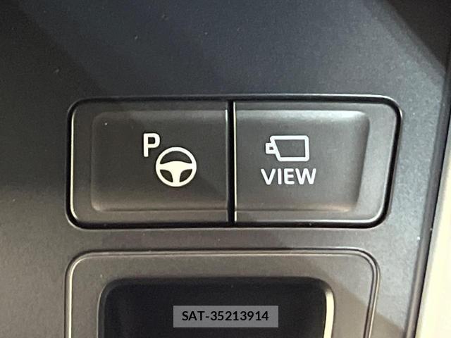 Toyota VOXY 2024-04 8866492-8