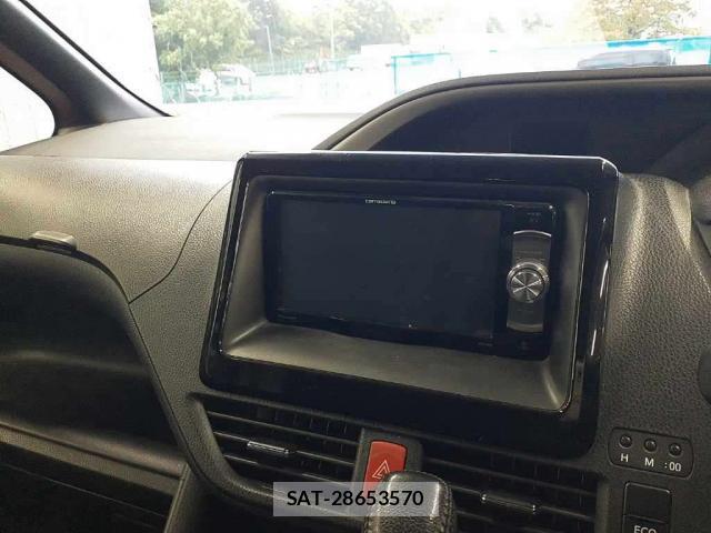 Toyota VOXY 2015-03 8866668-4