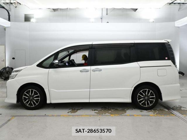 Toyota VOXY 2015-03 8866668-5