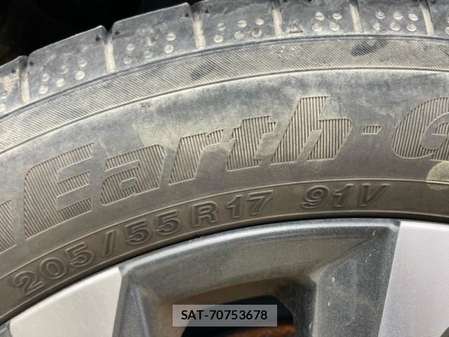 Toyota VOXY 2023-05 8866804-6