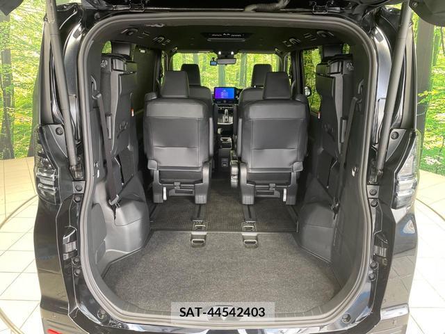 Toyota VOXY 2025-02 8866952-10