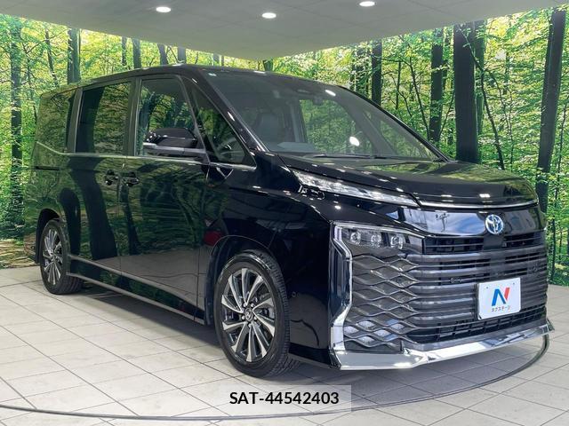 Toyota VOXY 2025-02 8866952-16