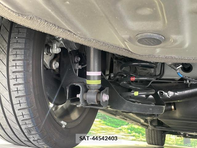 Toyota VOXY 2025-02 8866952-19