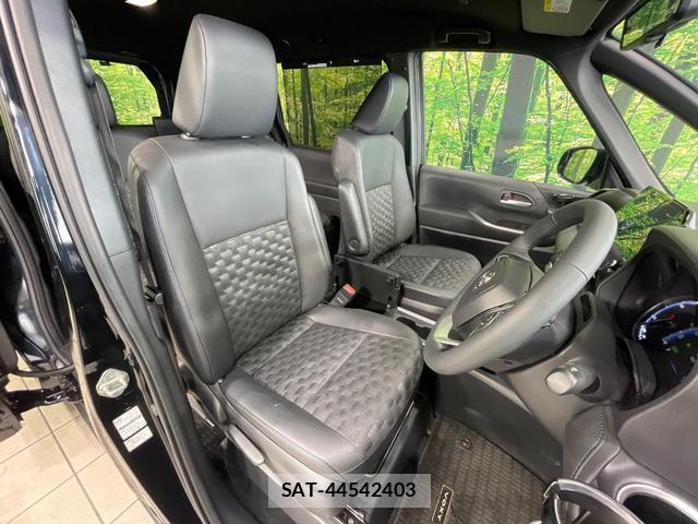 Toyota VOXY 2025-02 8866952-7