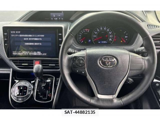 Toyota VOXY 2021 8867046-2