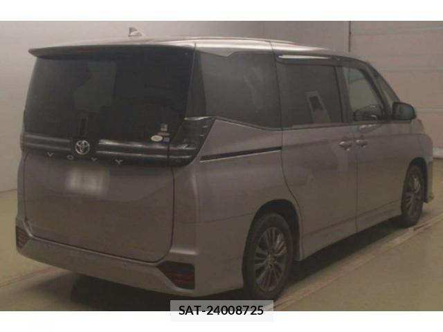 Toyota VOXY 2022-04 8867047-1