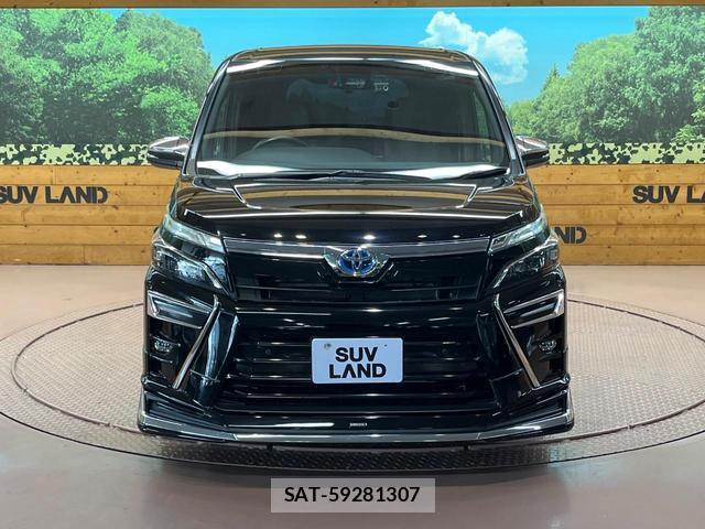 Toyota VOXY 2020-07 8867092-14