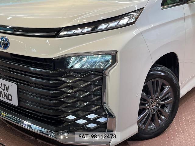 Toyota VOXY 2024-02 8867093-12