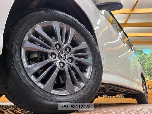 Toyota VOXY 2024-02 8867093-13
