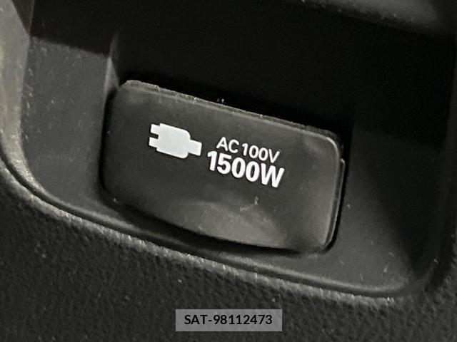 Toyota VOXY 2024-02 8867093-6