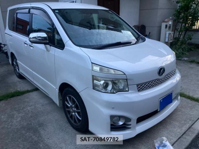 Toyota VOXY 2012-11 8867168-1