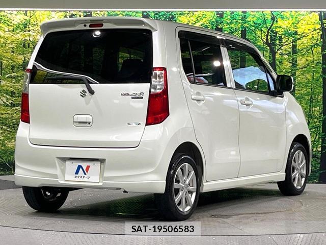 Suzuki WAGON R 2013-03 8866235-15