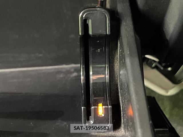 Suzuki WAGON R 2013-03 8866235-6